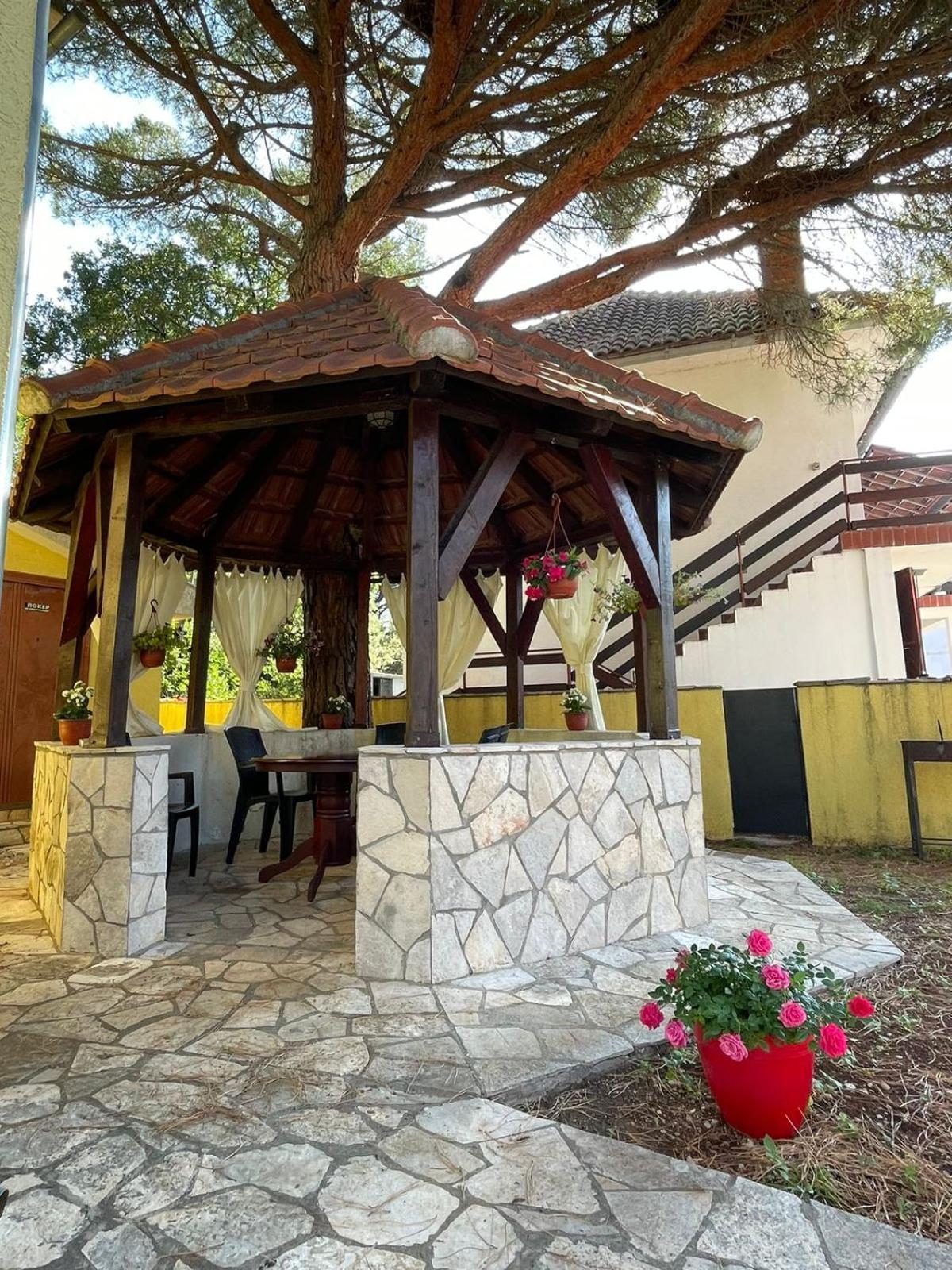 Apartments Villa-G Lustica Tivat Exterior foto