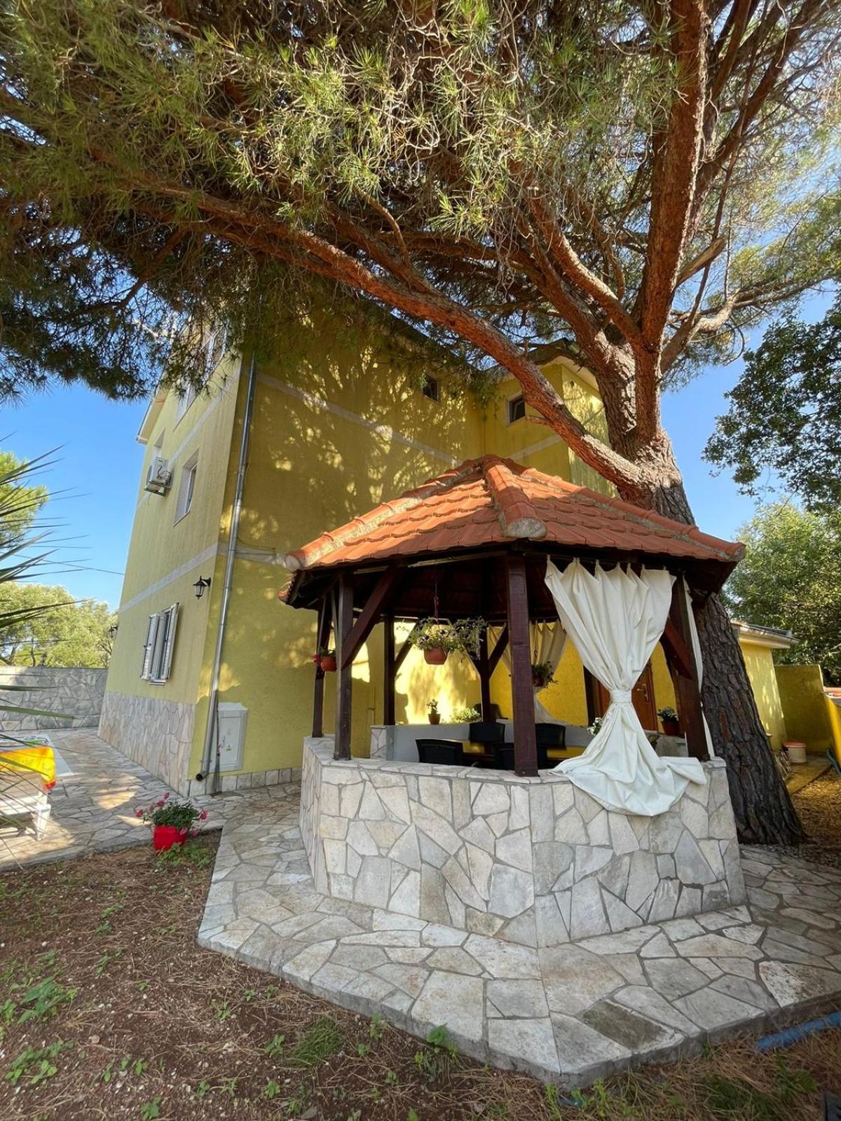 Apartments Villa-G Lustica Tivat Exterior foto