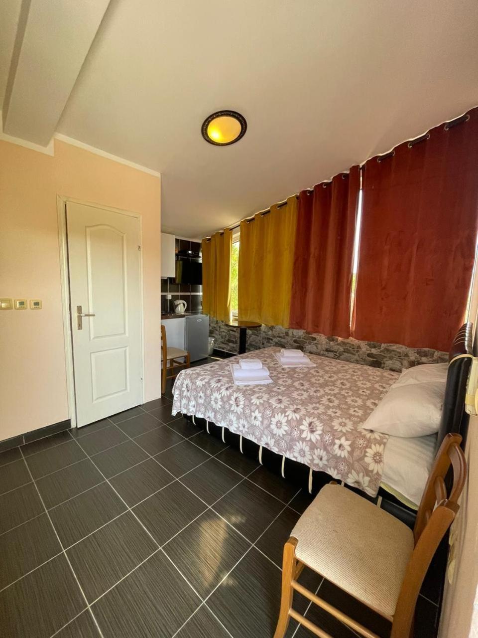 Apartments Villa-G Lustica Tivat Exterior foto