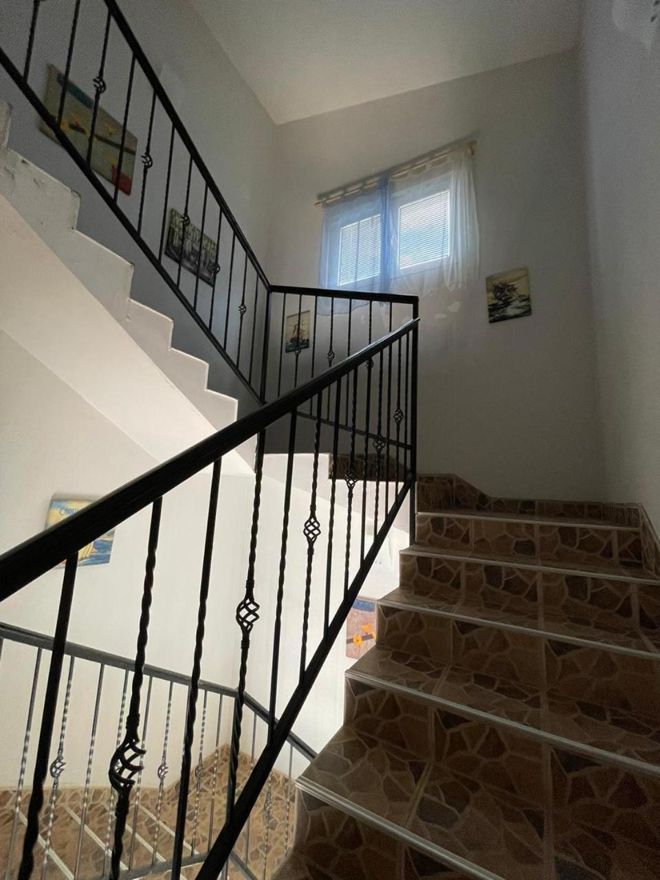 Apartments Villa-G Lustica Tivat Exterior foto