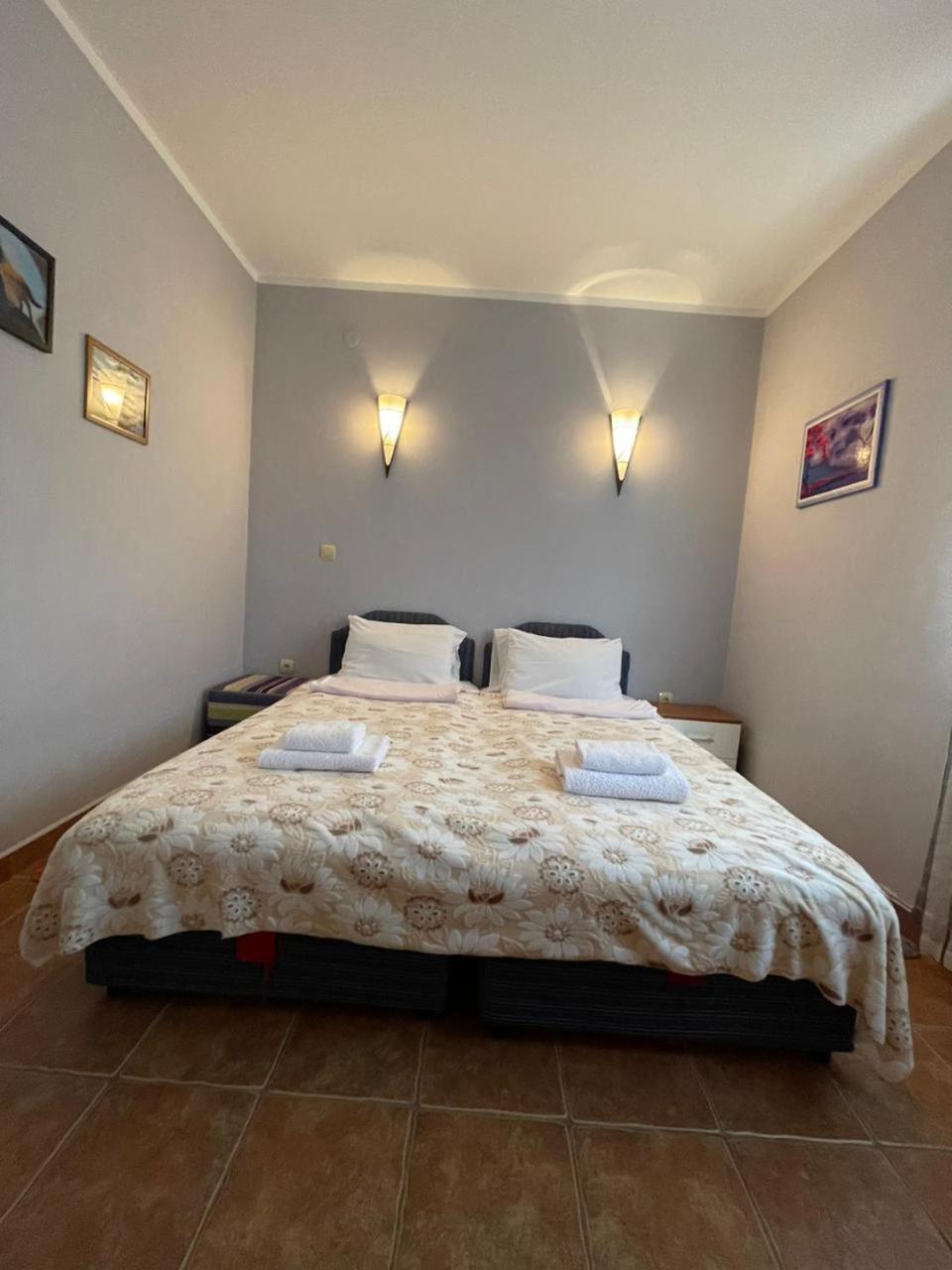 Apartments Villa-G Lustica Tivat Exterior foto